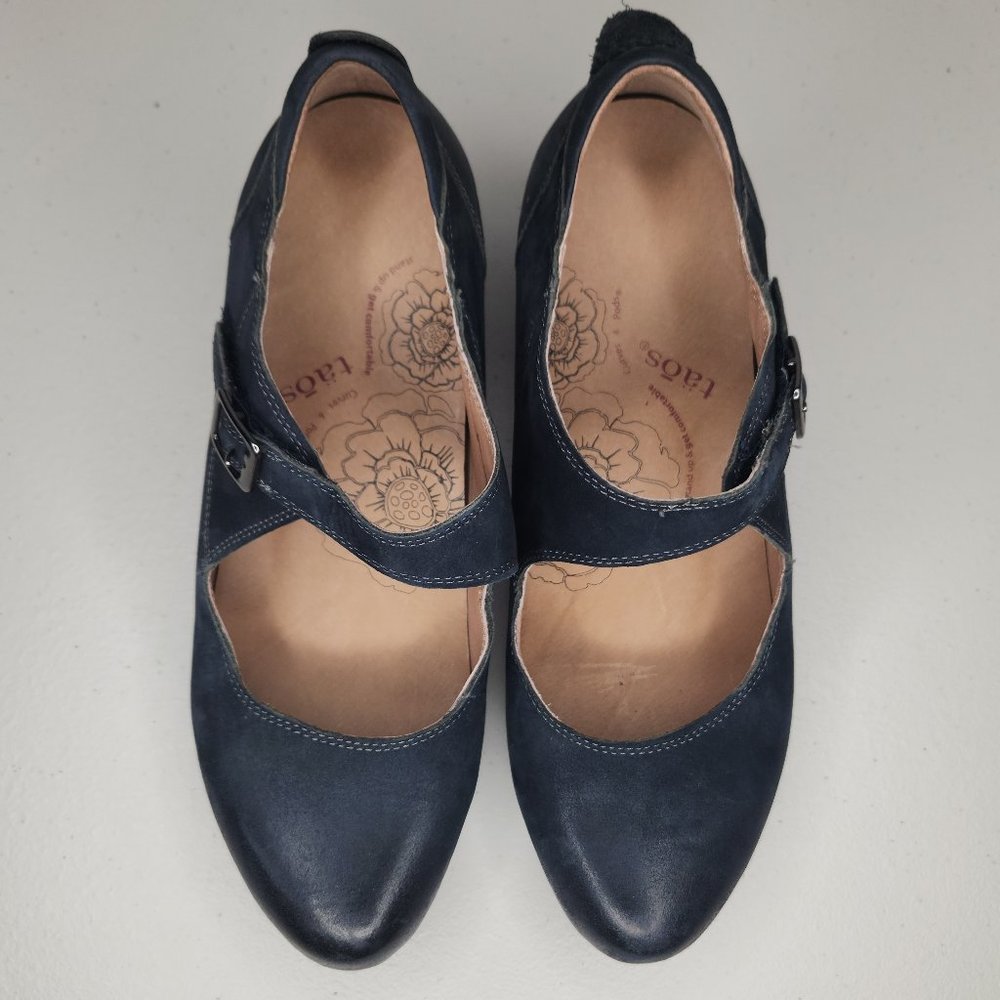 Taos Footwear Navy Blue Sandals